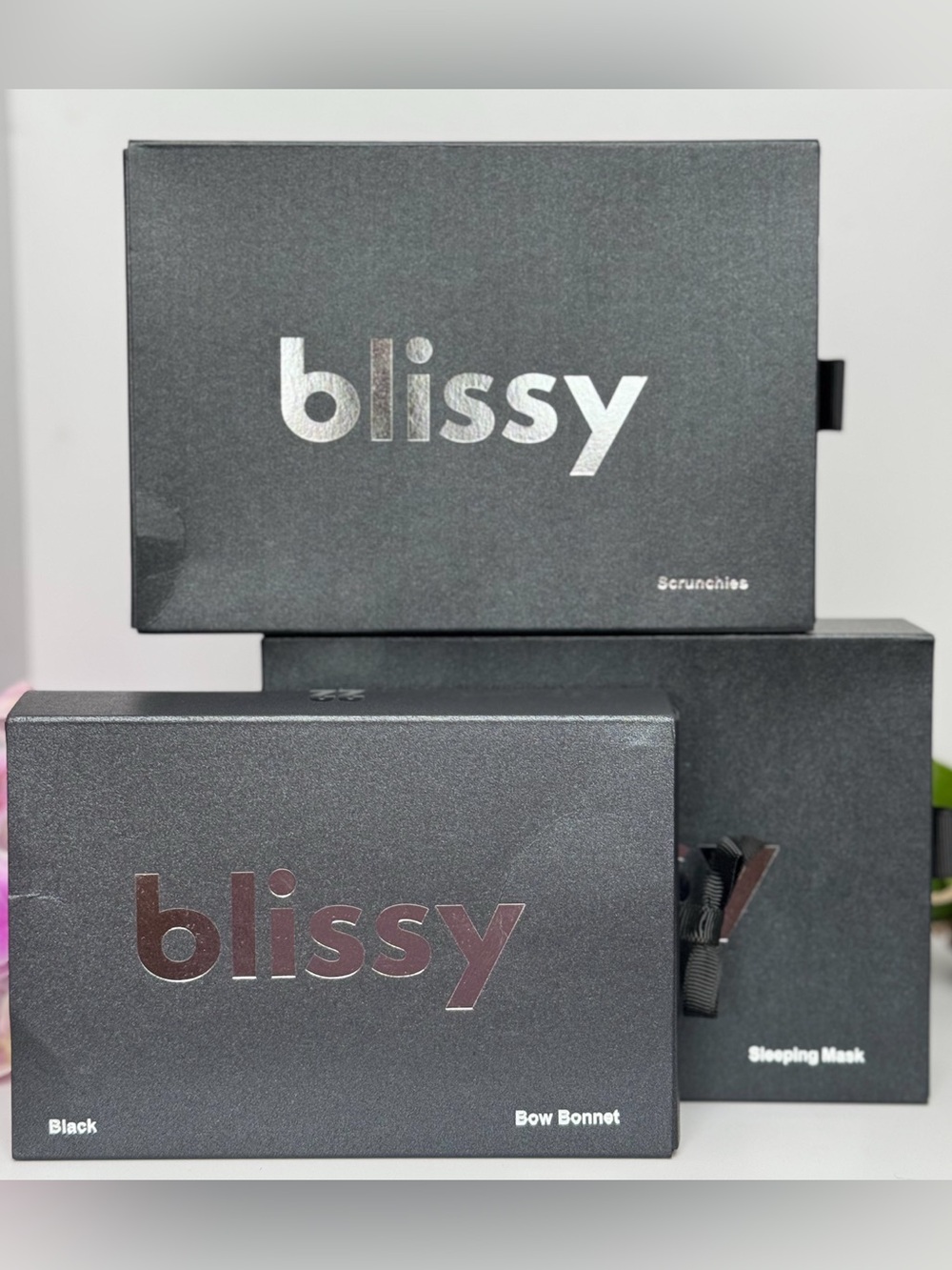 Blissy Black Mulberry Silk Bundle Bow Bonnet Sleep Mask Scrunchies – NEW